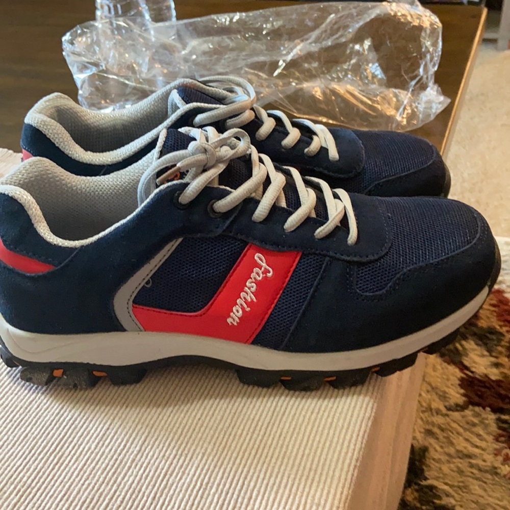 Steel toe shoes
